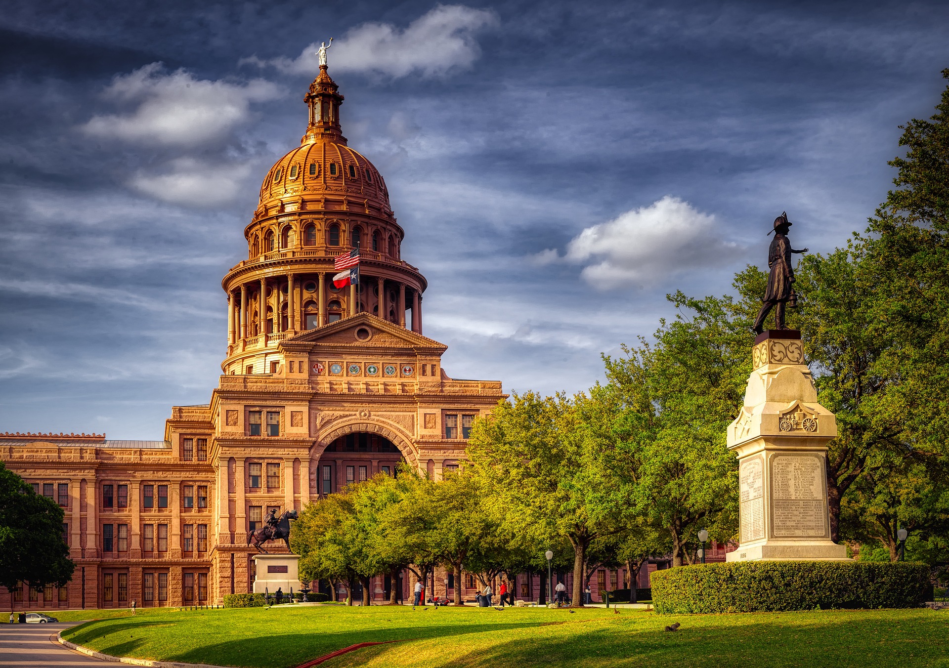 Featured image for “What Every Employee Should Know About The States With No Income Taxes”